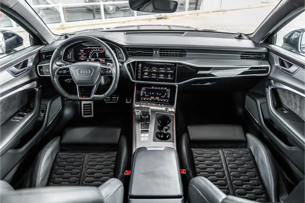 Audi RS6 4.0 TFSI Quattro uit 2020, foto 12