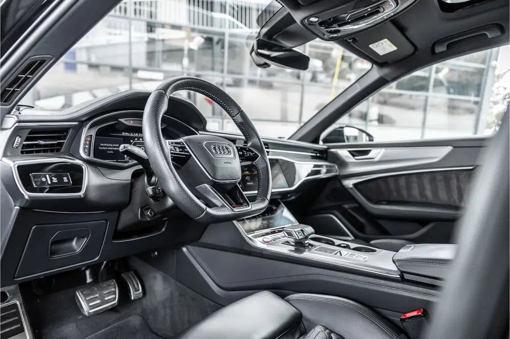 Audi RS6 4.0 TFSI Quattro uit 2020, foto 14