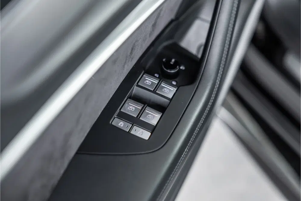 Audi RS6 4.0 TFSI Quattro uit 2020, foto 15