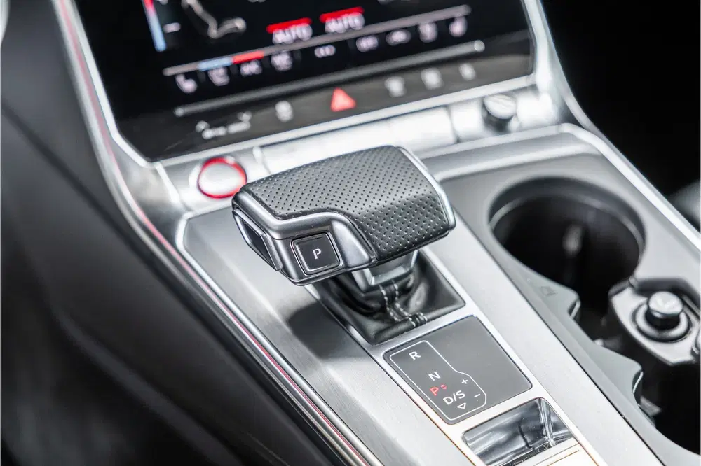 Audi RS6 4.0 TFSI Quattro uit 2020, foto 20