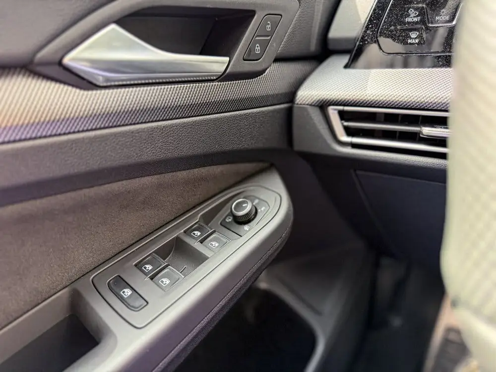 Volkswagen Golf 8.5 1.5 eTSI R-Line PANO | HUD | IQ LED uit 2025, foto 20