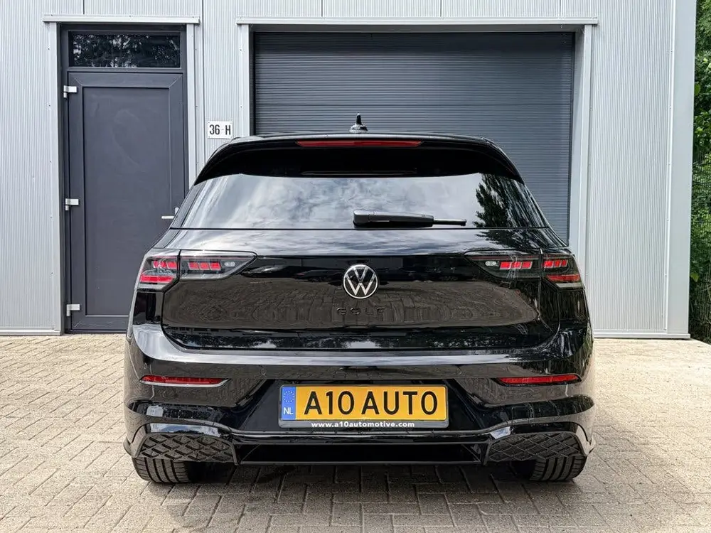 Volkswagen Golf 8.5 1.5 eTSI R-Line PANO | HUD | IQ LED uit 2025, foto 6