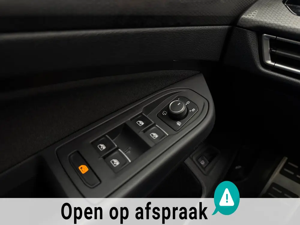 Volkswagen Golf 1.4 eHybrid GTE 245 pk IQ LIGHT PANO HUD SFE uit 2020, foto 19