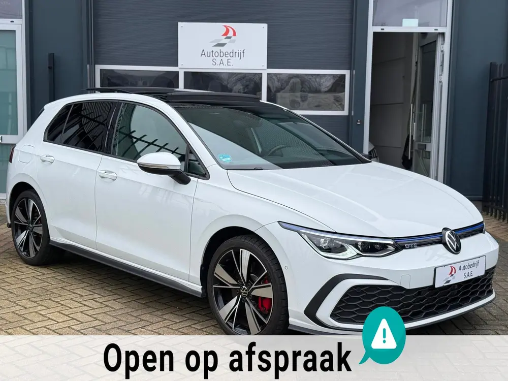Volkswagen Golf 1.4 eHybrid GTE 245 pk IQ LIGHT PANO HUD SFE uit 2020, foto 2