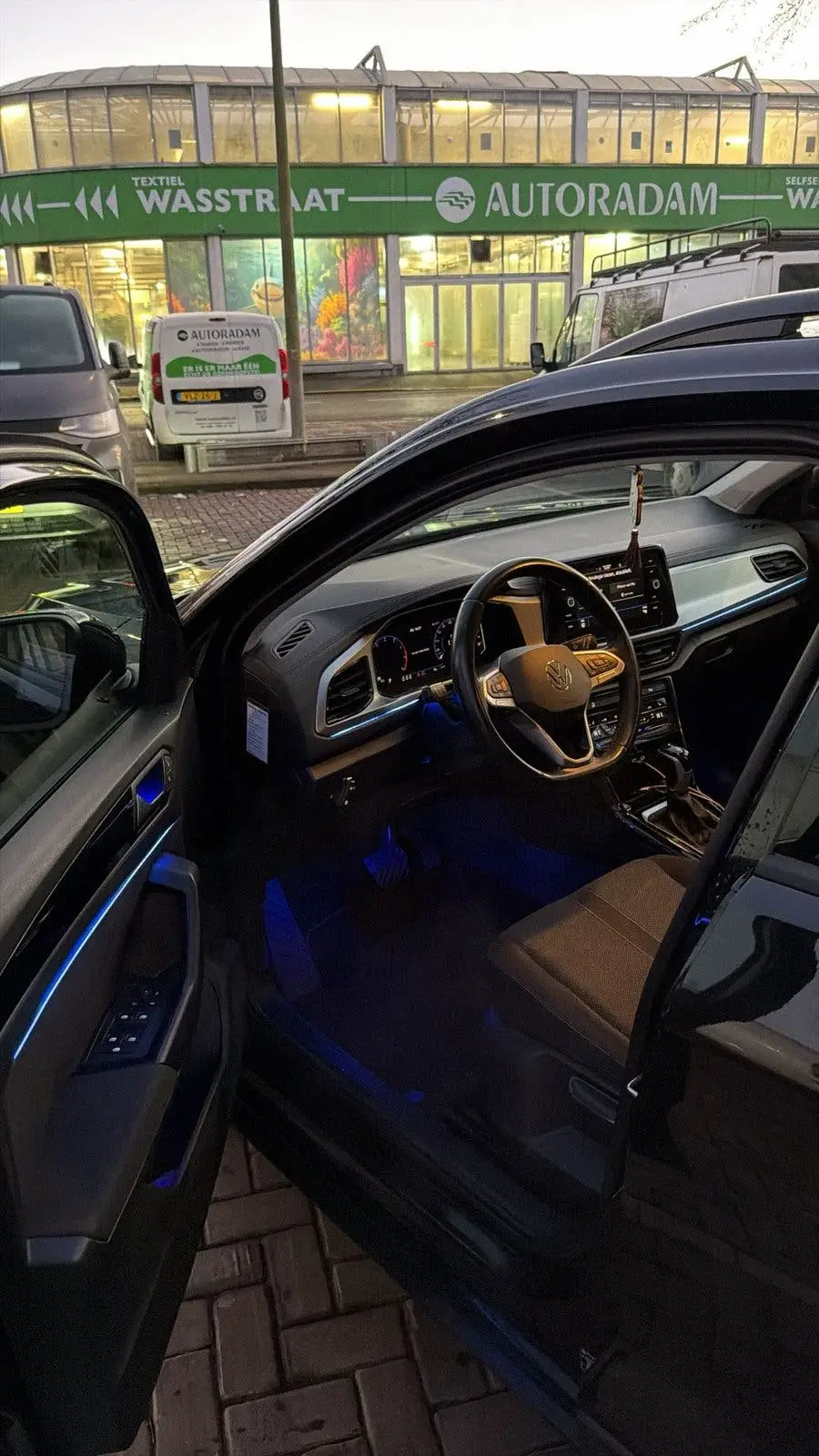 Volkswagen T-Roc 1.5 TSL 150 pk uit 2022, foto 8