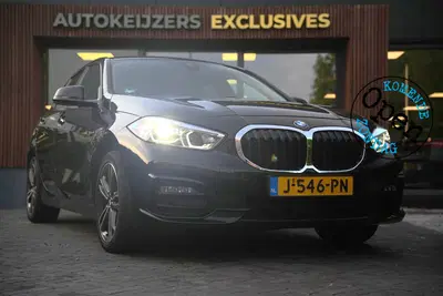 BMW 1-serie 118i Executive Edition Sport stoel stuur v uit 2020