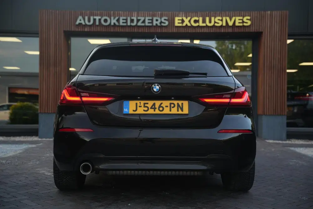 BMW 1-serie 118i Executive Edition Sport stoel stuur v uit 2020, foto 9