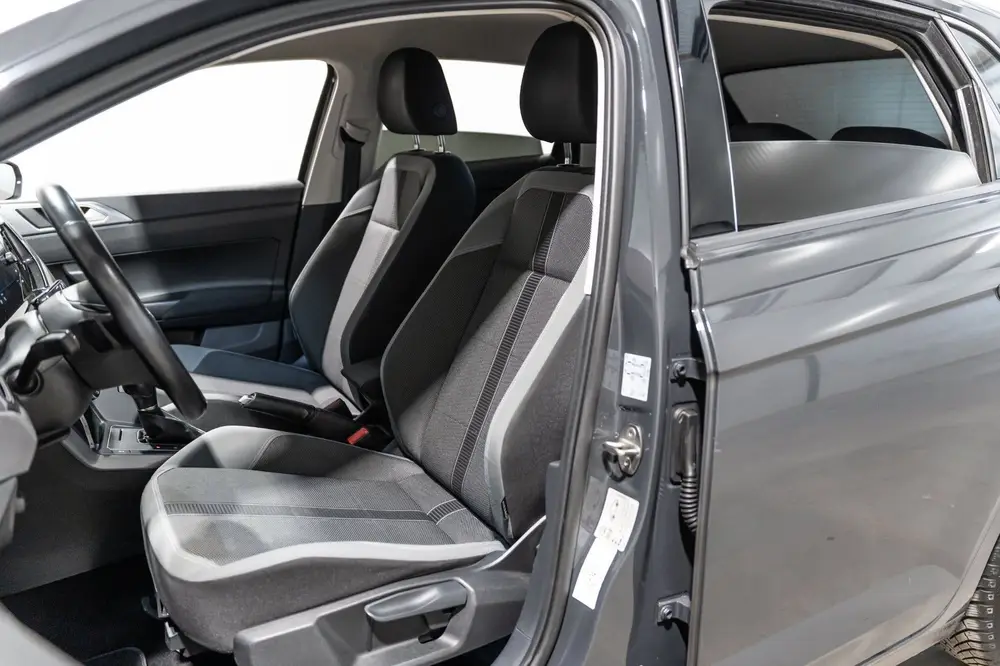 Volkswagen Polo 1.0 TSI Highline Business R DSG LED CLIMA CR uit 2019, foto 16