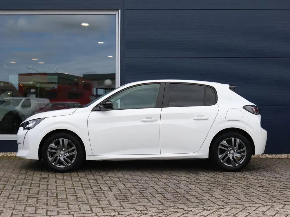 Peugeot 208 1.2 PureTech Active Pack LED uit 2022, foto 2