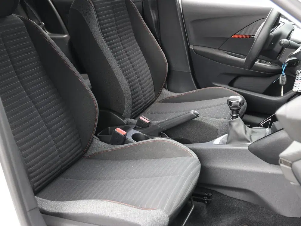 Peugeot 208 1.2 PureTech Active Pack LED uit 2022, foto 9