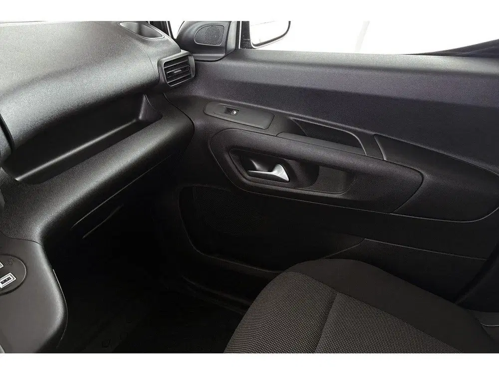 Opel Combo Electric 136 L1 50kWh Apple CarPlay Achter uit 2025, foto 18