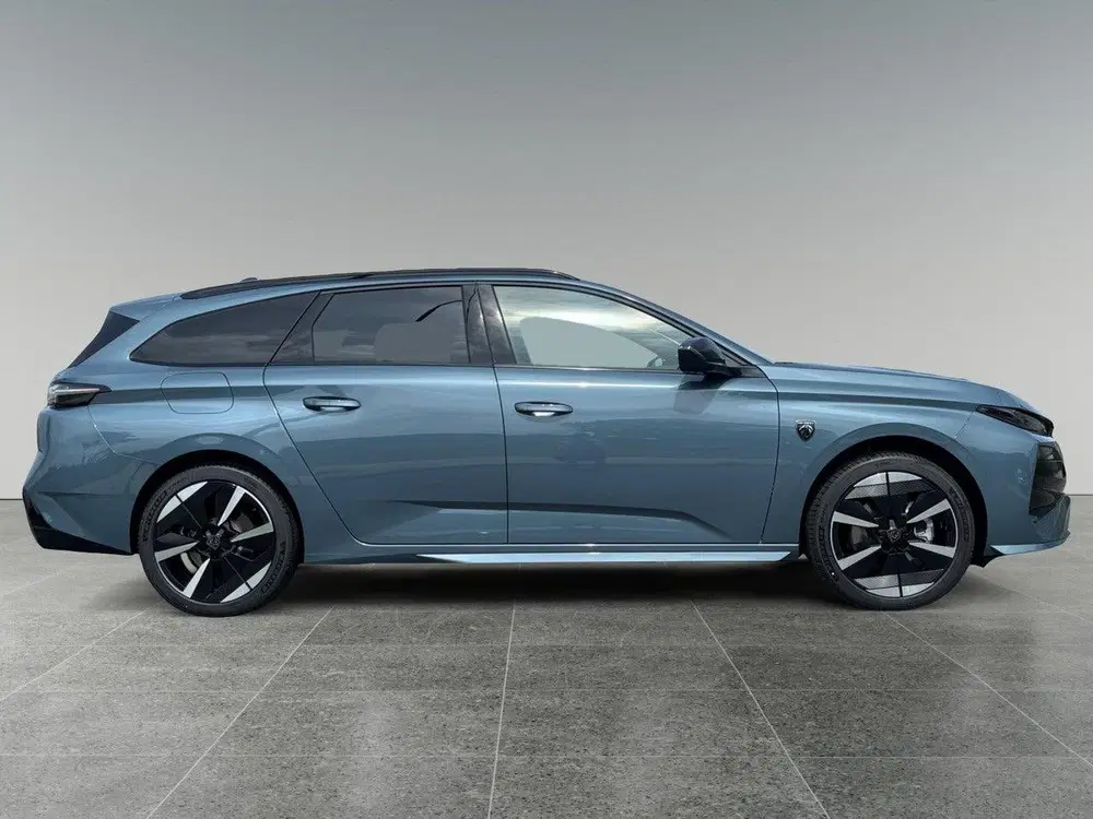 Peugeot 308 SW GT EV 58kWh 156pk uit 2026, foto 6