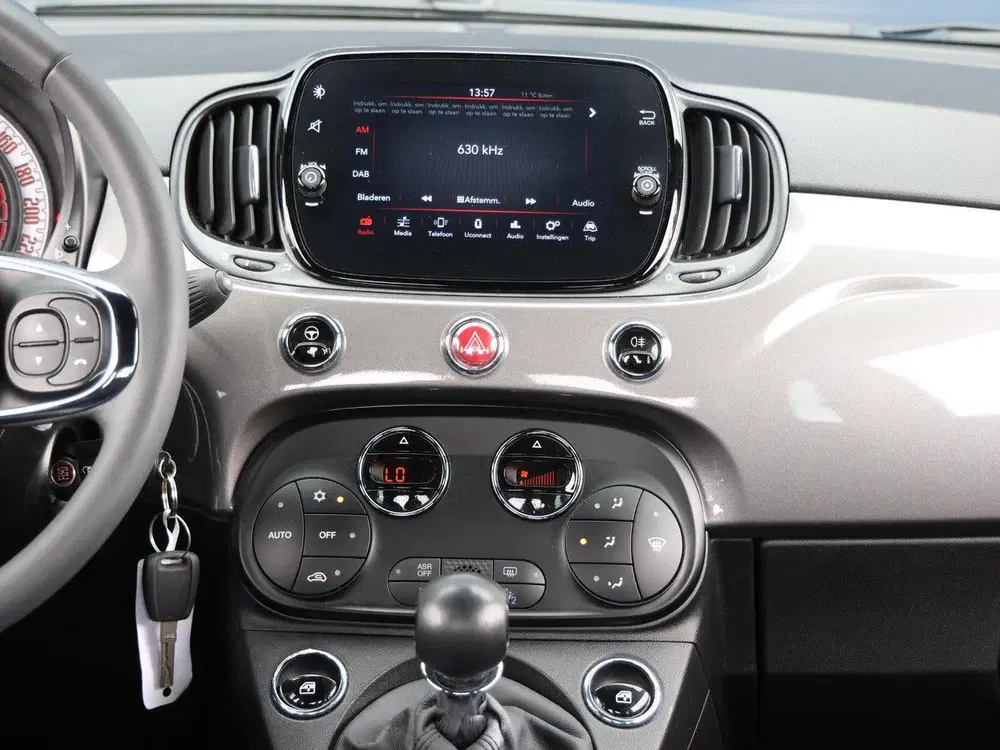 Fiat 500 1.0 Hybrid Club uit 2023, foto 15