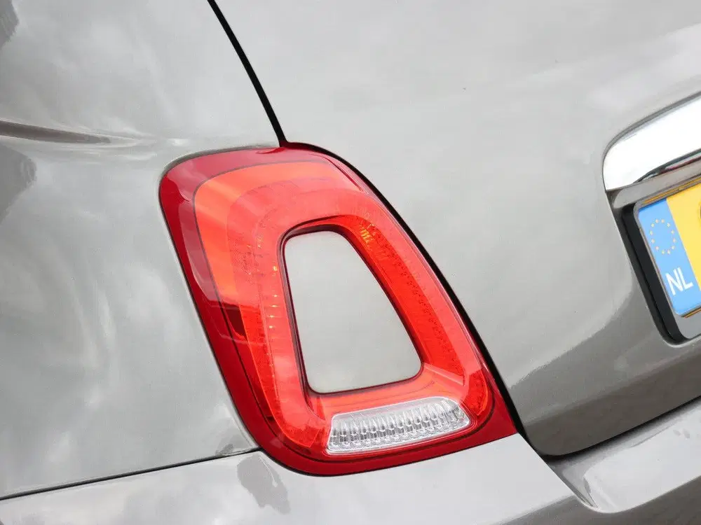 Fiat 500 1.0 Hybrid Club uit 2023, foto 17