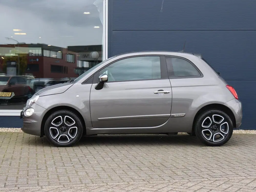 Fiat 500 1.0 Hybrid Club uit 2023, foto 2