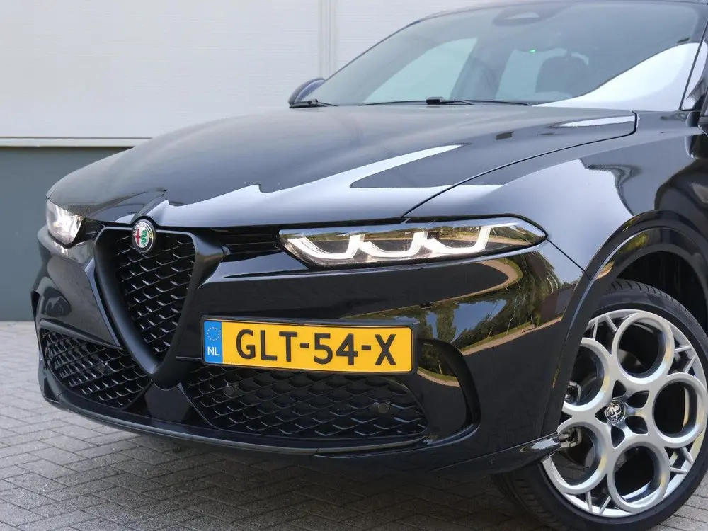 Alfa Romeo Tonale 1.3T PHEV Sprint Achteruitrijcamera uit 2024, foto 4