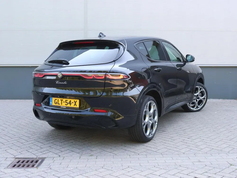 Alfa Romeo Tonale 1.3T PHEV Sprint Achteruitrijcamera uit 2024, foto 5