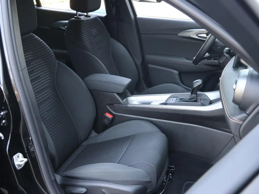 Alfa Romeo Tonale 1.3T PHEV Sprint Achteruitrijcamera uit 2024, foto 9