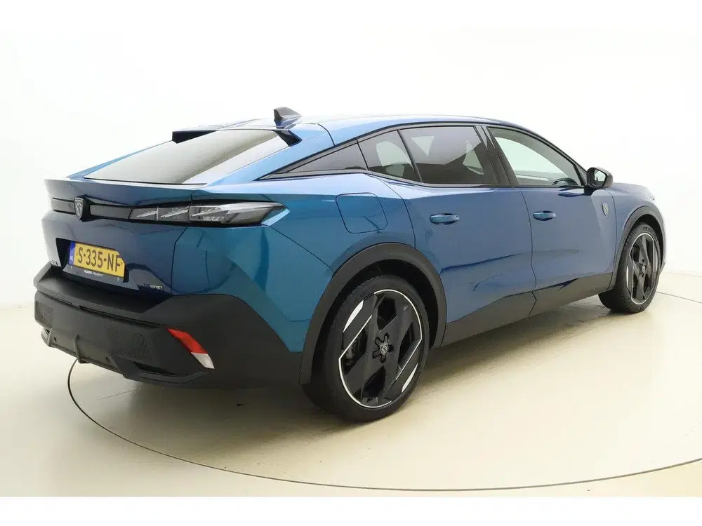 Peugeot 408 1.6 HYbrid GT 225pk EAT8 First Edition uit 2023, foto 2