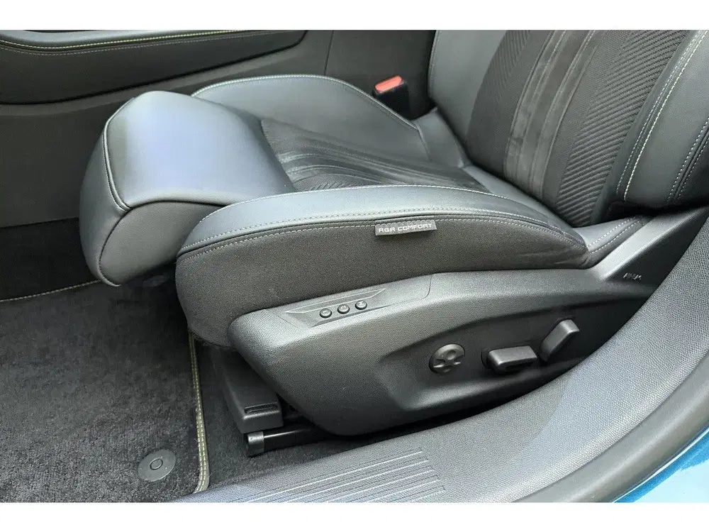 Peugeot 408 1.6 HYbrid GT 225pk EAT8 First Edition uit 2023, foto 20