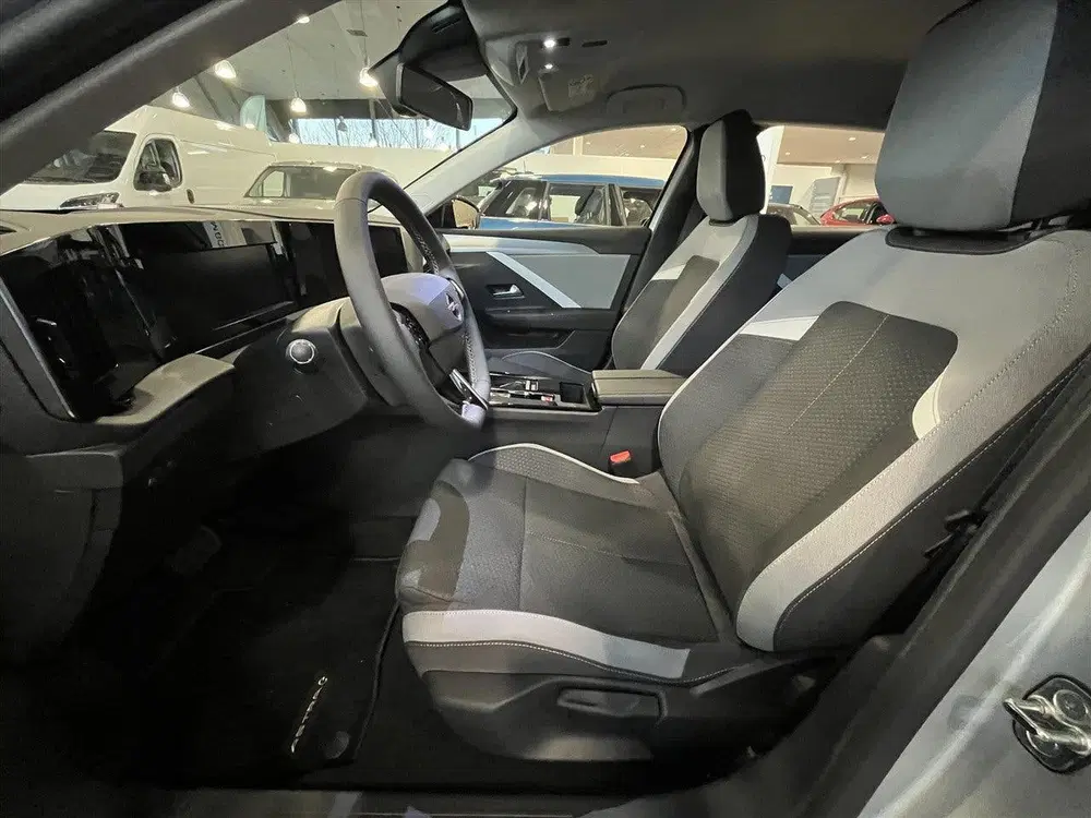 Opel Astra Electric 54 kWh Edition uit 2025, foto 8