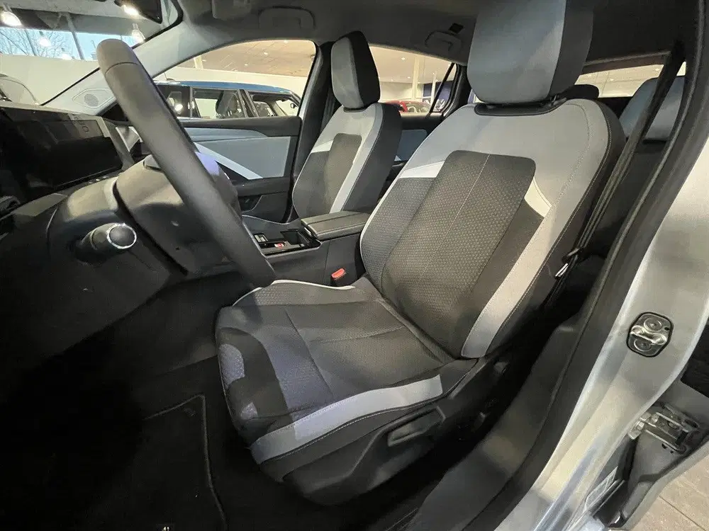 Opel Astra Electric 54 kWh Edition uit 2025, foto 9