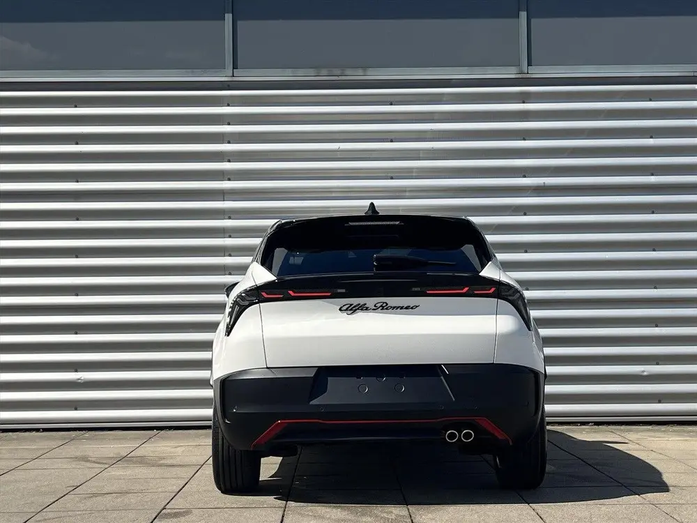 Alfa Romeo Junior 1.2 Turbo Hybrid 136pk eDCT6 Ibrida Specia uit 2025, foto 8