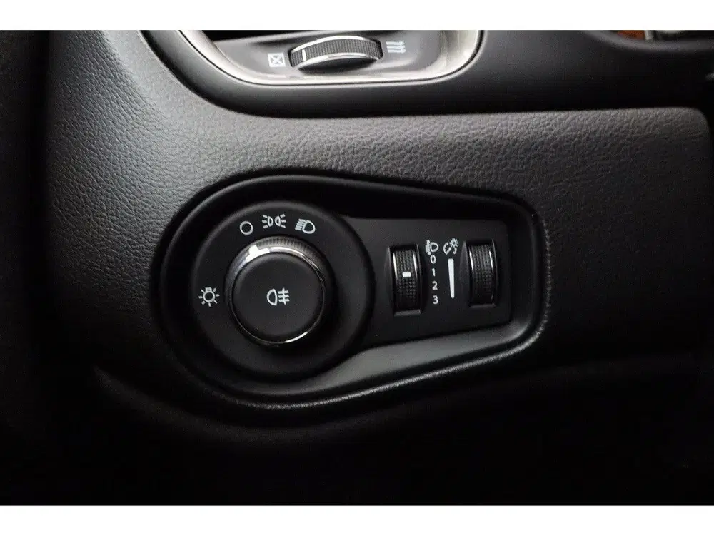 Jeep Renegade 1.5T e-Hybrid Longitude Automaat uit 2022, foto 19