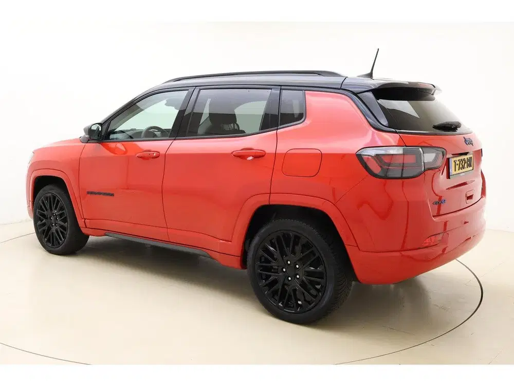 Jeep Compass 4xe 240 Plug-in Hybrid Electric S Automaat uit 2022, foto 4