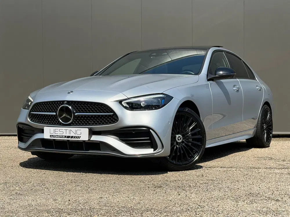 Mercedes-Benz C-Klasse 300e AMG Line Pano Burmester Trekhaak uit 2022