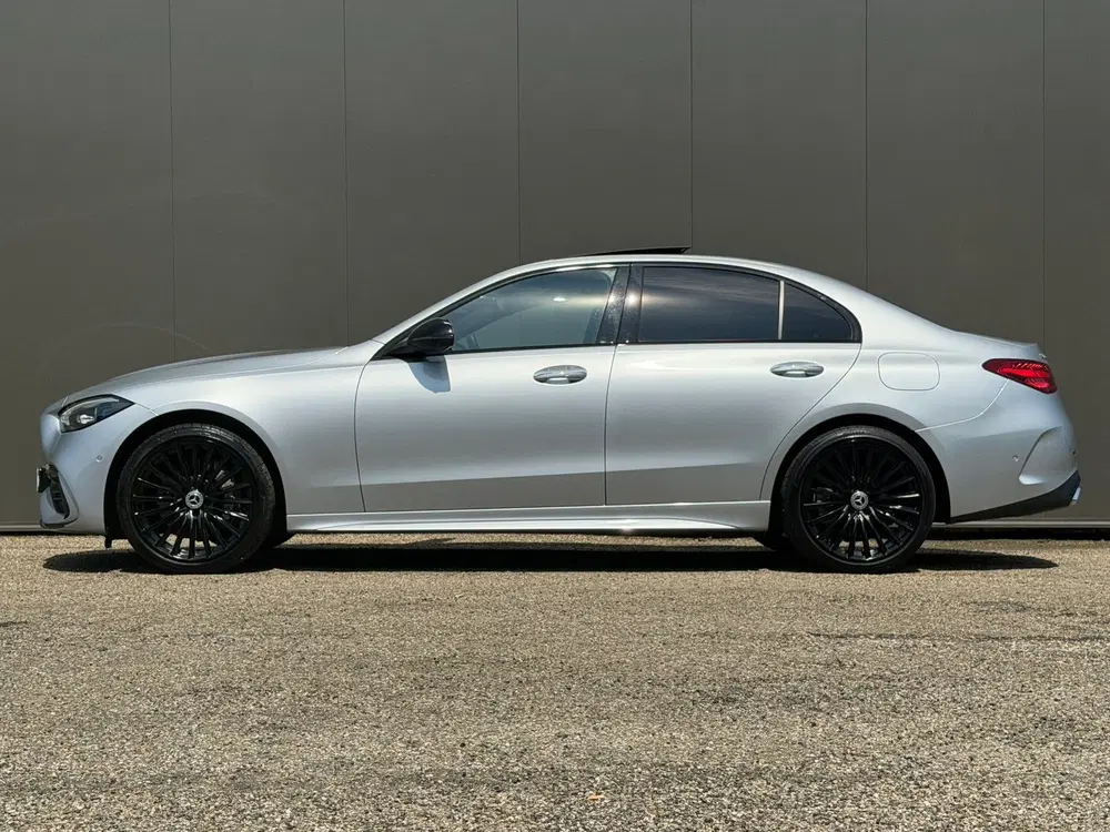 Mercedes-Benz C-Klasse 300e AMG Line Pano Burmester Trekhaak uit 2022, foto 15