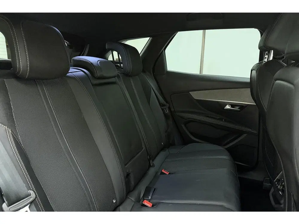 Peugeot 3008 1.2T 130pk GT uit 2024, foto 16