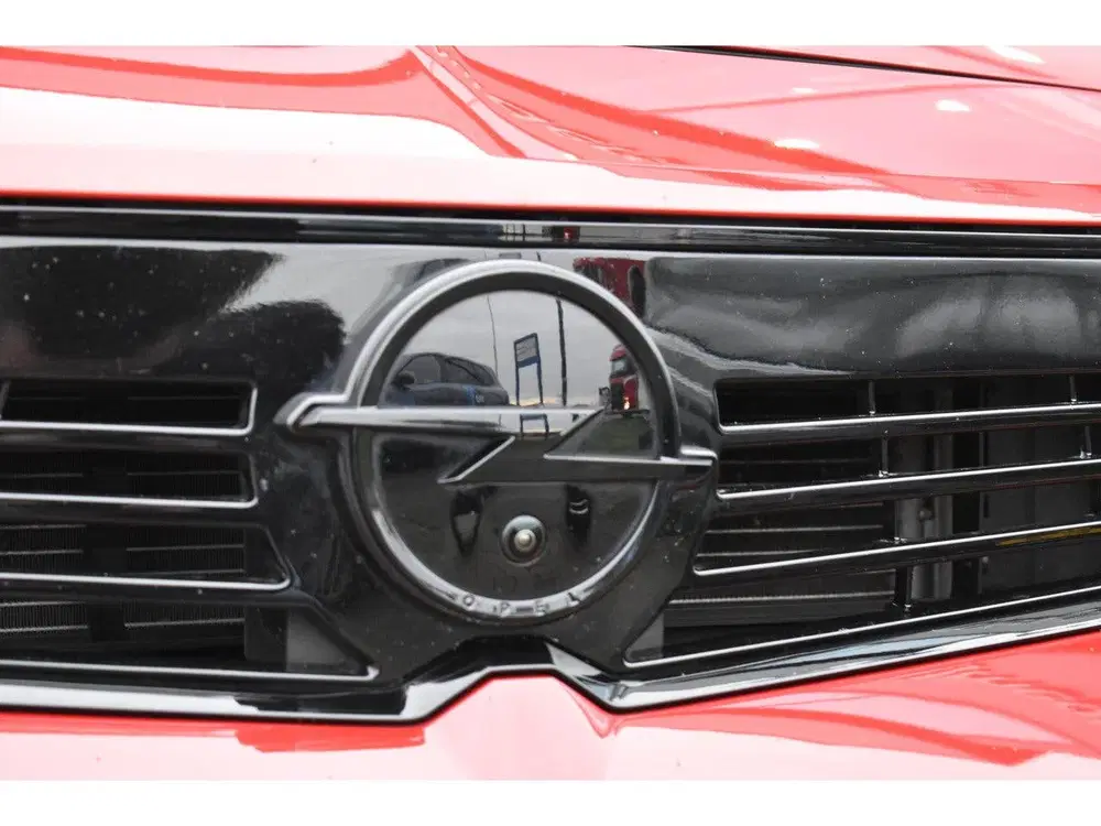 Opel Astra 1.6 Hybrid GS Line uit 2022, foto 3
