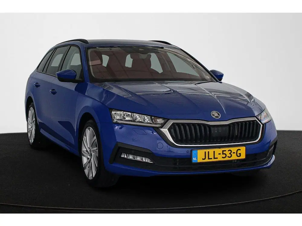 Skoda Octavia Combi 1.4 TSI iV PHEV Business Edition SOH uit 2022, foto 2