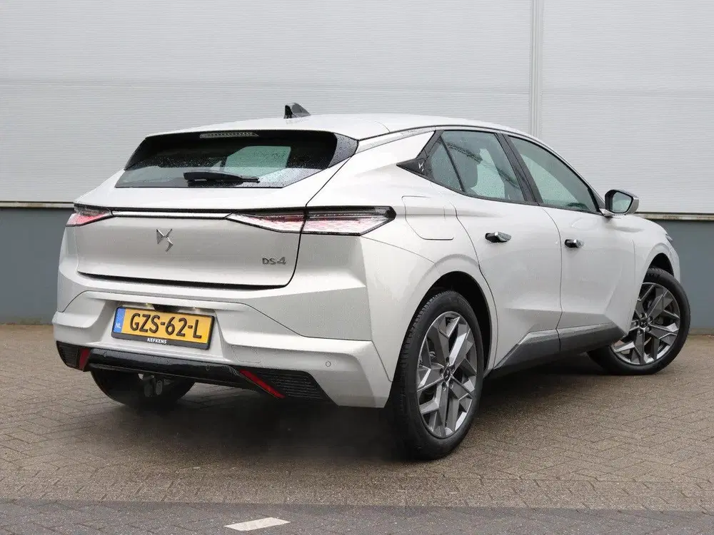 DS Automobiles DS 4 DS DS 4 1.2 145pk Hybrid Pallas uit 2025, foto 4