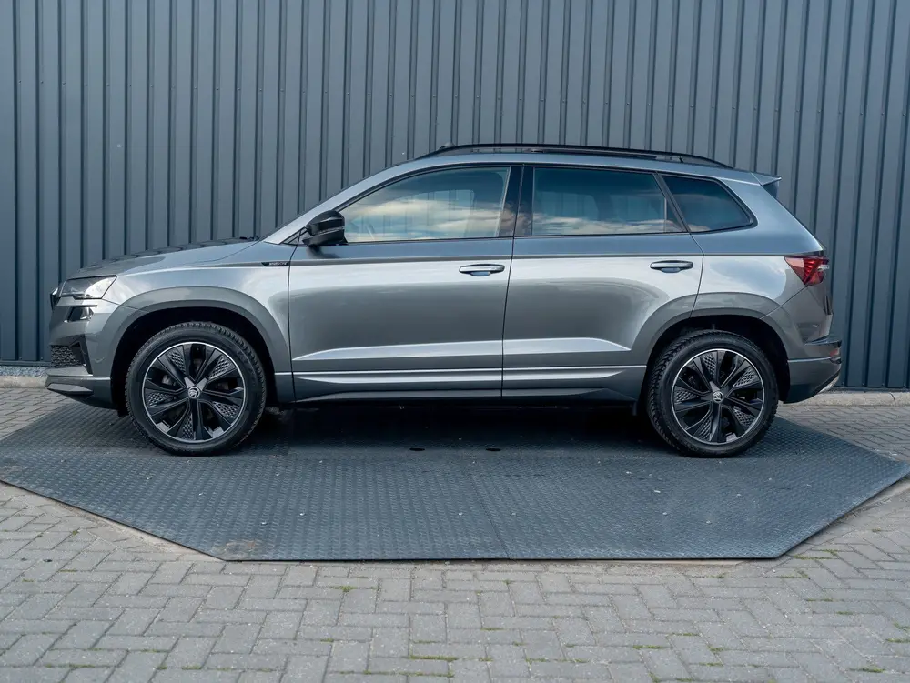 Skoda Karoq 1.5 TSI ACT Sportline Business uit 2025, foto 3