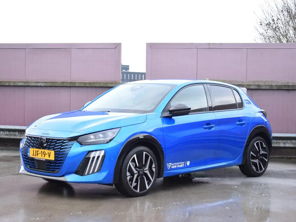 Peugeot 208 1.2 Hybrid 110 e-DCS6 GT Nav l StoelVW. l uit 2025, foto 2
