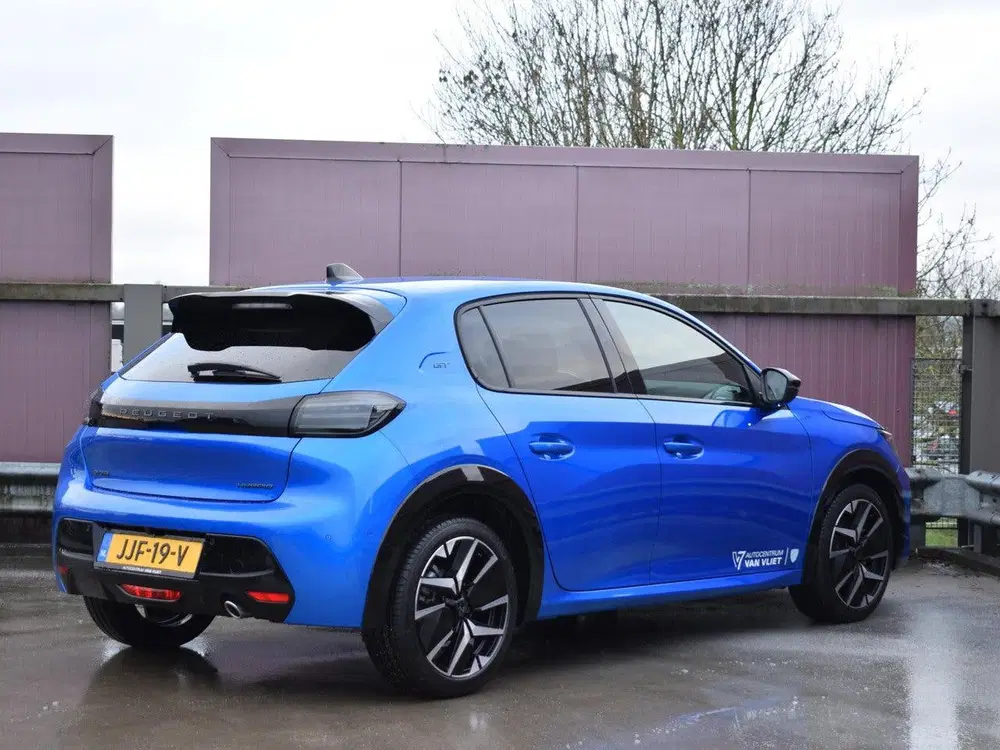 Peugeot 208 1.2 Hybrid 110 e-DCS6 GT Nav l StoelVW. l uit 2025, foto 4