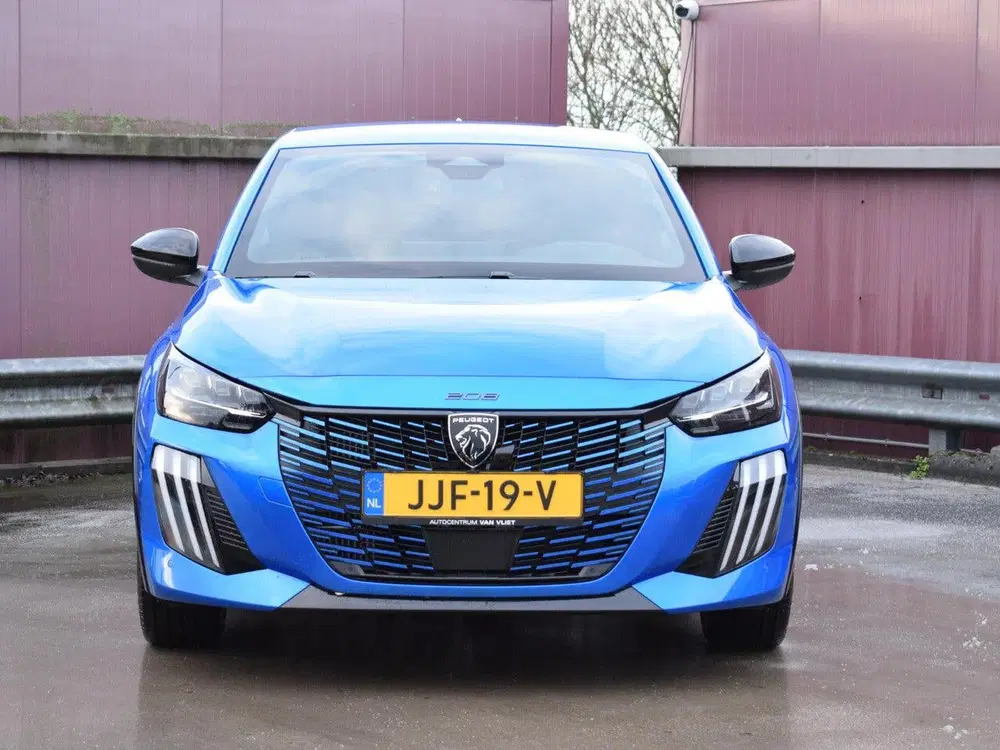Peugeot 208 1.2 Hybrid 110 e-DCS6 GT Nav l StoelVW. l uit 2025, foto 5