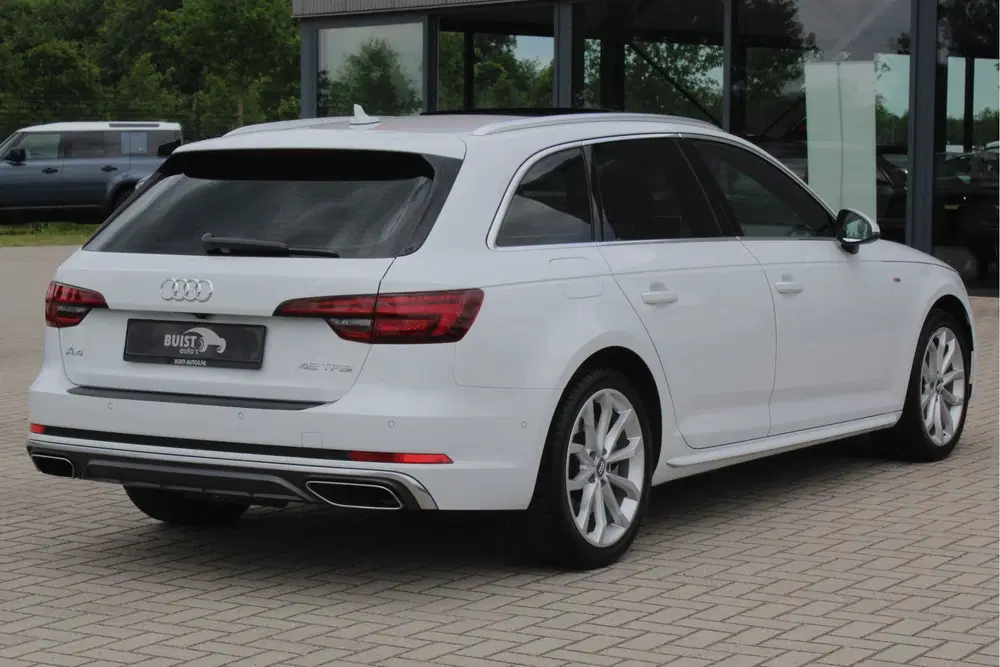 Audi A4 45 TFSI 245pk S-Line Edition PANO ACC LEER uit 2019, foto 2