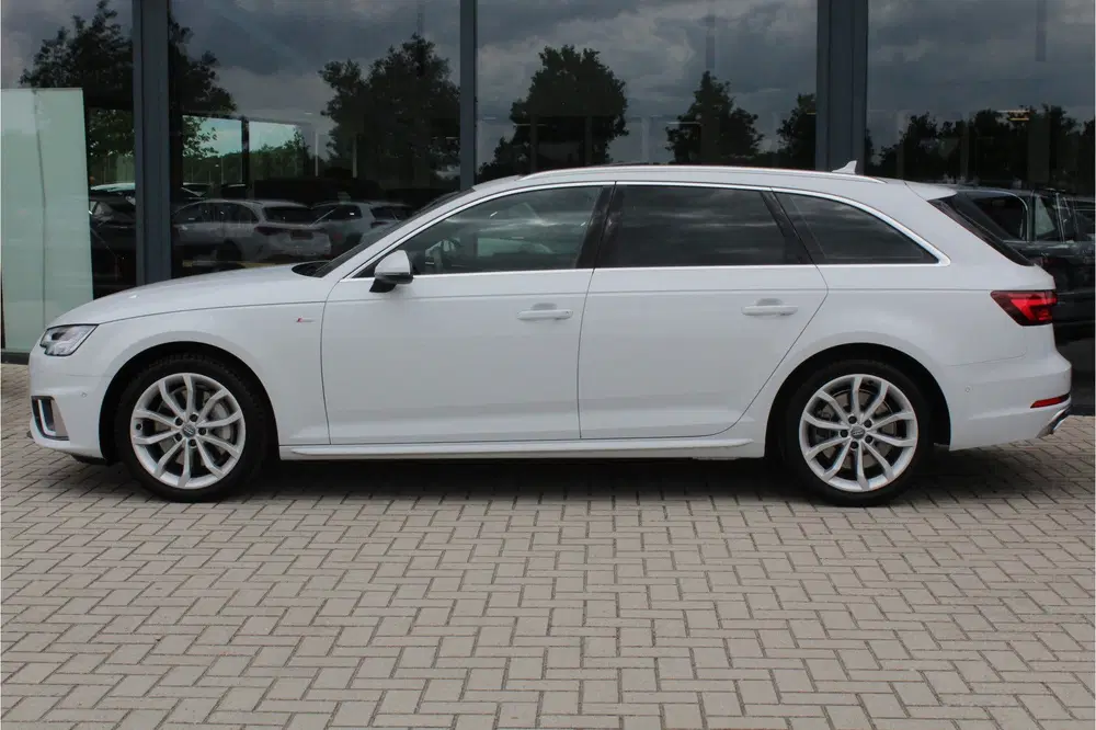 Audi A4 45 TFSI 245pk S-Line Edition PANO ACC LEER uit 2019, foto 3