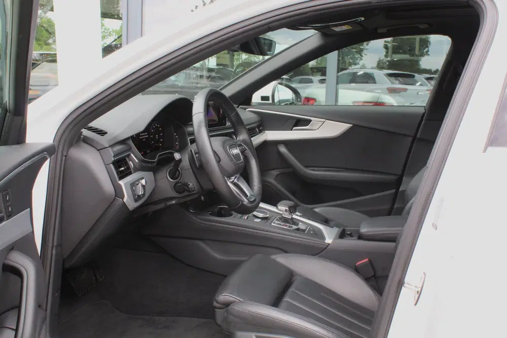 Audi A4 45 TFSI 245pk S-Line Edition PANO ACC LEER uit 2019, foto 4