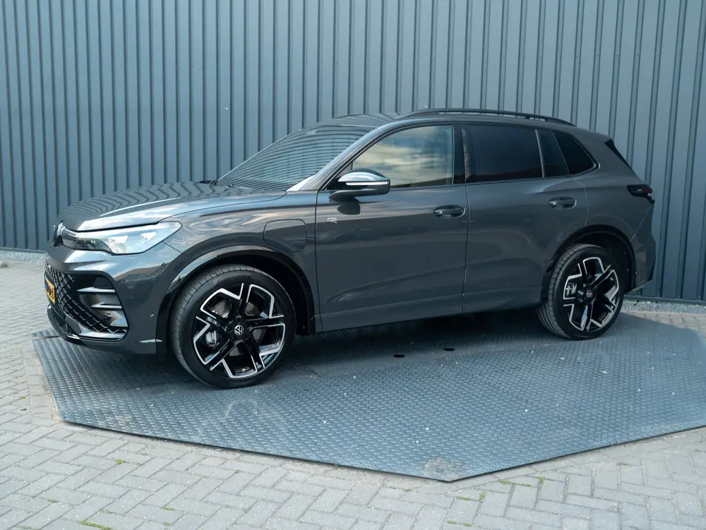 Volkswagen Tiguan 1.5 eHybrid R-Line Edition 272pk | Stoelge uit 2025, foto 2