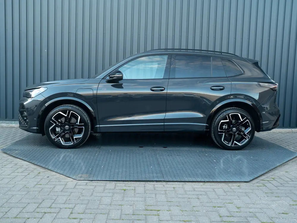 Volkswagen Tiguan 1.5 eHybrid R-Line Edition 272pk | Stoelge uit 2025, foto 3
