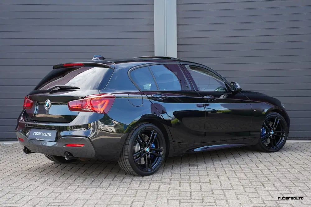 BMW 1-serie M140i LCI2 uit 2019, foto 2