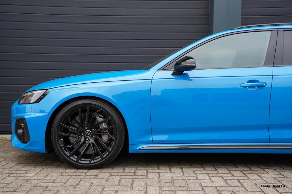 Audi RS4 uit 2020, foto 10