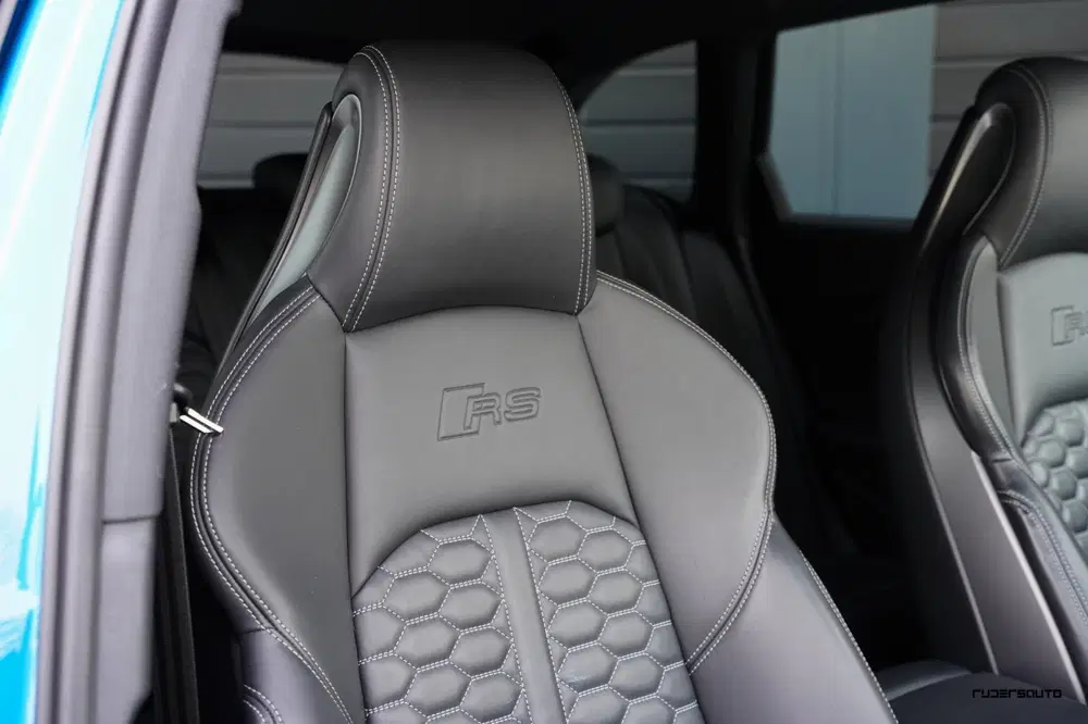 Audi RS4 uit 2020, foto 19