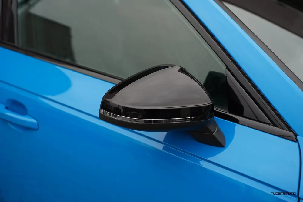 Audi RS4 uit 2020, foto 8