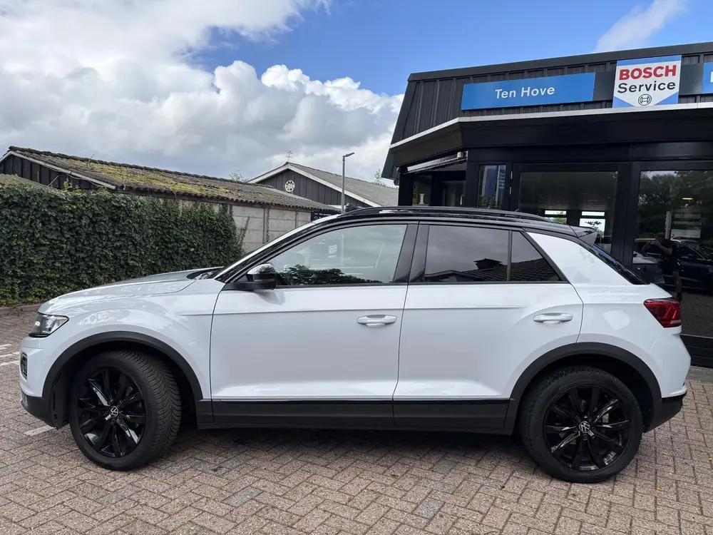 Volkswagen T-Roc 1.5 TSI DSG Sport|BlackStyle|Pano|White-Sil uit 2021, foto 2