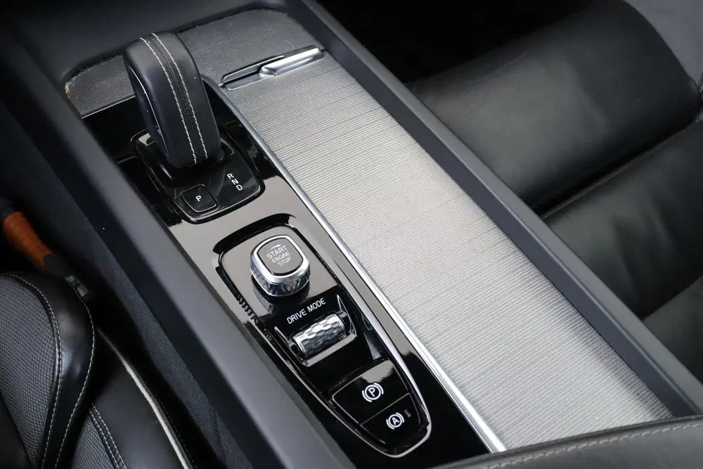 Volvo S60 B3 (M-HYBRID) R-DESIGN -HARMAN uit 2020, foto 20